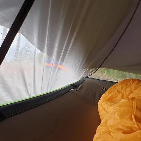 Luxury tent Sydabacka Tentsile-puumajoitus Kirkkonummi
