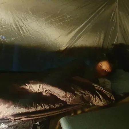 Luxury tent Sydabacka Tentsile-puumajoitus Kirkkonummi